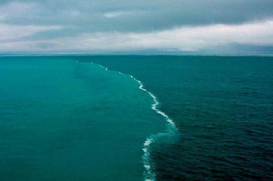 Къде са двете морета, които никога не се сливат и кога се наблюдава феноменът „кръстосано море“