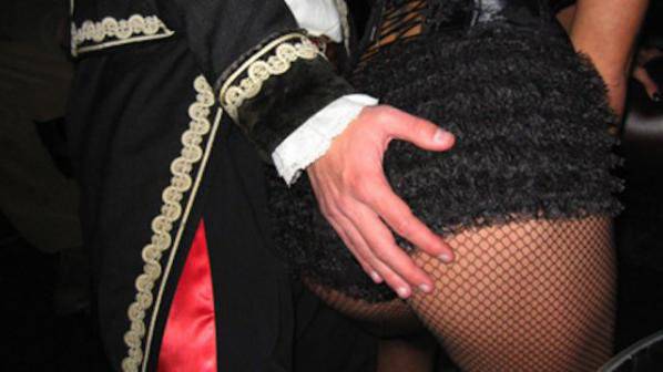 Непознат ме изчука в метрото