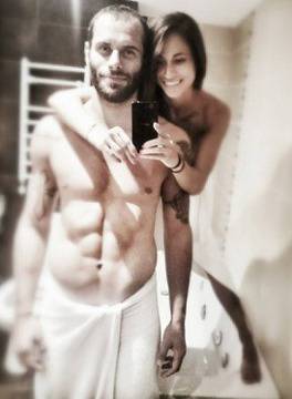 Деян Топалски и Гергана се показаха голи в банята (СНИМКА)