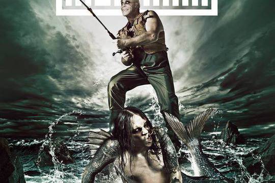 Голи моми и български кукери в новия клип на Lindemann (18+)