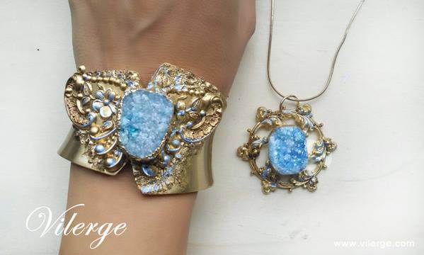 Луксозна винтидж бижутерия с естествени камъни за теб коледни гривни и колиета подарък