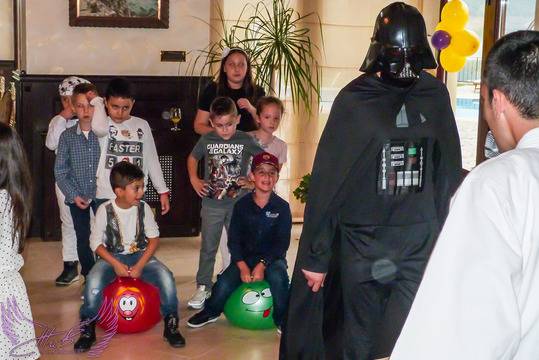 Star Wars парти с Люк Скайуокър и Дарт Вейдър