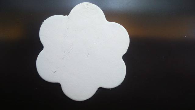 Цвете за декориране подходящо за подложка за чаши и други