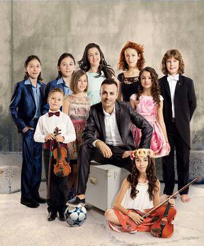 Fibank и фондация “Димитър Бербатов” с благотворителен календар в подкрепа на талантливите деца на България