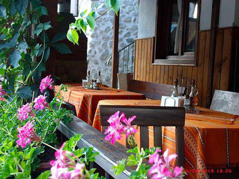 Вкусните ястия, сервирани в автентична мелнишка механа