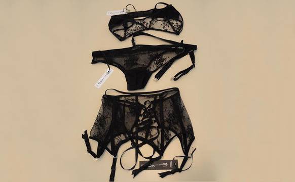 Конкурси всякакви: Спечелете луксозен сет бельо от Mila Dokova Lingerie