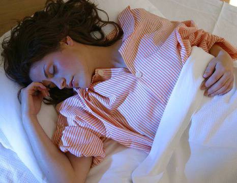 За мозъка е най-добре, ако спим на една страна