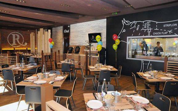 ROADHOUSE GRILL РЕСТОРАНИ ЗА ПЪРВИ ПЪТ В БЪЛГАРИЯ