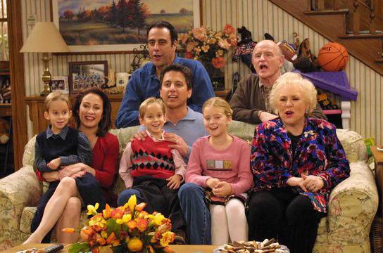 Как изглеждат актьорите от „Всички обичат Реймънд“ през 2015