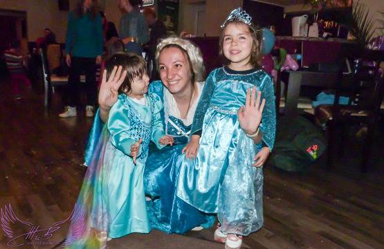 Детско парти “Замръзналото кралство” с принцеса Елза и Ана
