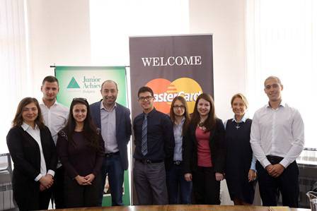 MasterCard и Джуниър Ачийвмънт България представиха финалистите в съвместната си инициатива за кариерни възможности за…