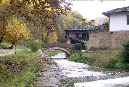 Влизаме безплатно в Етъра за Андреевден