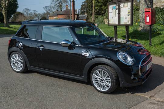 Mini Cooper Мини Купър Обяви и статии