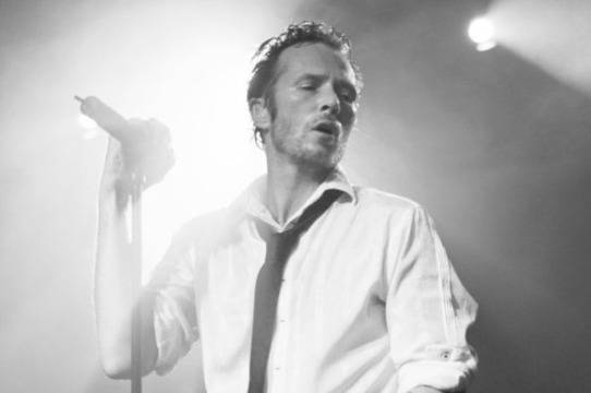 Почина бившият вокал на Stone Temple Pilots и Velvet Revolver Скот Уейлънд