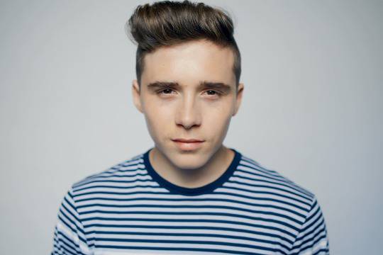 Съветите за успешно селфи на Бруклин Бекъм