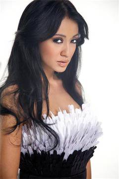 Ани Хоанг – Ani Hoang.