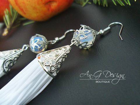 Нежни Обици пискюли White Fairy