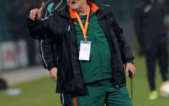 Люпко Петрович през сълзи: Не исках да прекратяват мача