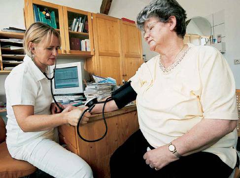 Проф. Торбова: Хипертонията изненадва с нощни кризи