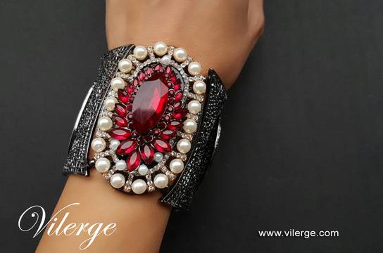 Оригинални стилни, изискани идеи за празничната вечер бижута