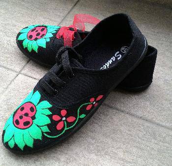 Ръчно рисувани гуменки Калинка №39