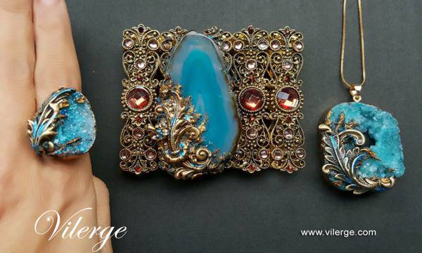 Коледни и Новогодишни подаръци за празник с женски винтидж бижута