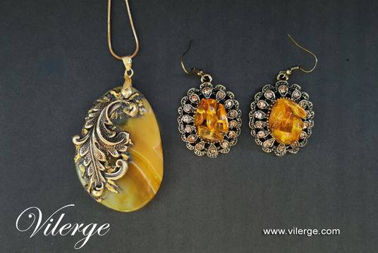 Луксозни предложения за подарък обеци колиета и бижута жени