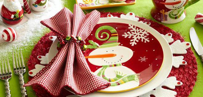 Как да подредим красива коледна трапеза