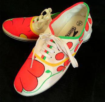 Ръчно рисувани гуменки с цветя №39