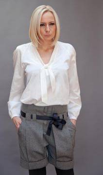 Къси панталонки в сив цвят