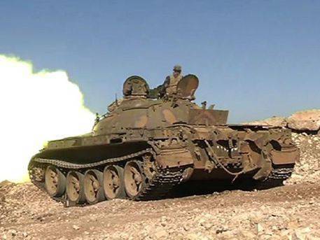 Ексклузивно за войната: Бойците на Асад грабят трофеи от разгромените терористи!