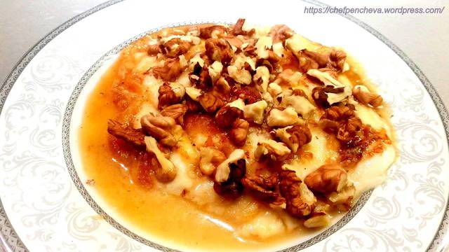 Fork and Spoon Печено сирене с мед и орехи