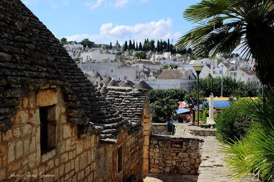 Моите пътувания в снимки: Южна Италия III част – Алберобело, Локоротондо и Мартина Франка