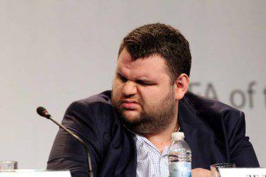 Делян Пеевски придобива до 50% от „Техномаркет“