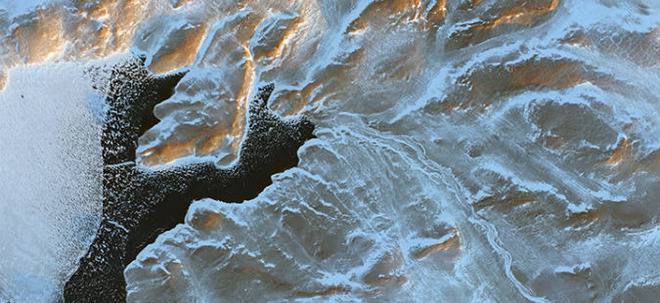 Природна калиграфия в космически буквар