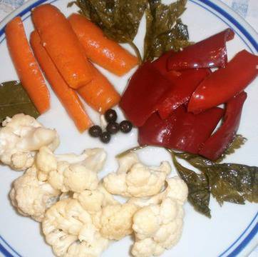 Празнична пита на конци