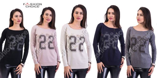 Дамска блуза от фино плетиво с апликация в пет цвята