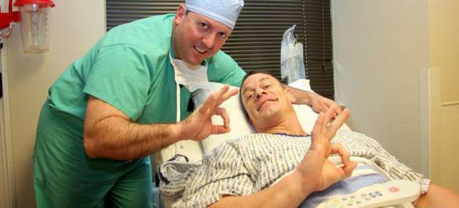 Операцията на Джон Сина премина успешно