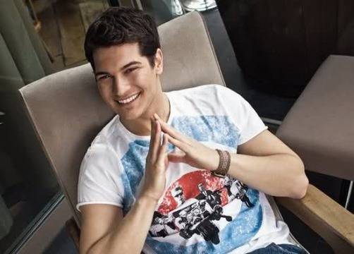 Фен клуб на Чаатай Улусой в България