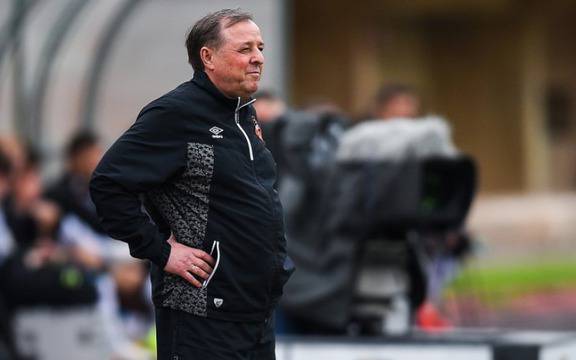 Треньорът на Славия се бори с рака