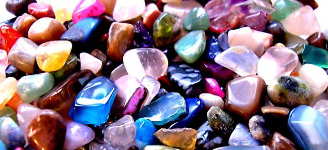 Значение на цветовете при различните минерали и бижута