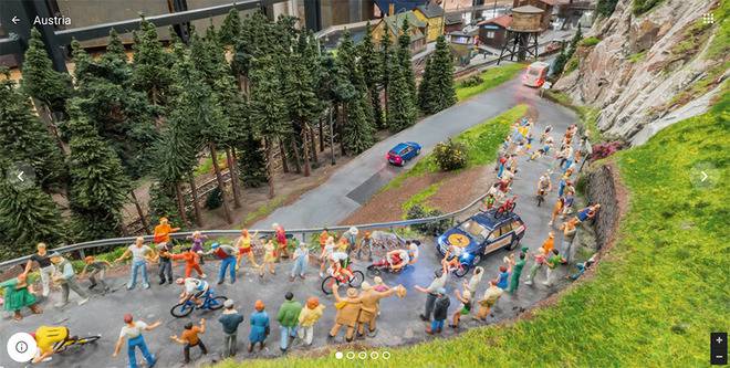 Виртуална разходка в Миниатюрния свят на чудесата