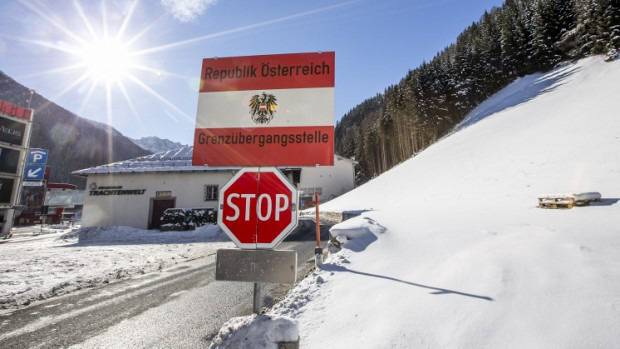 Австрия въвежда временен статут за бежанци