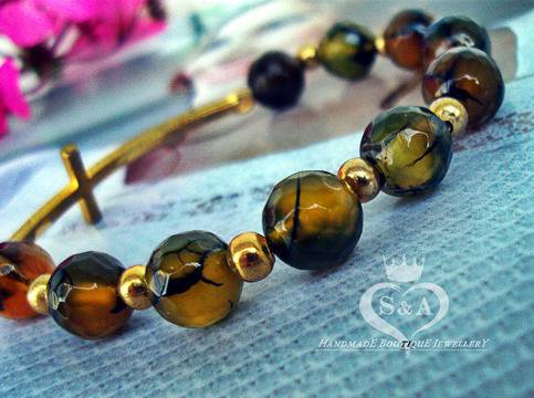 Гривна С Ефектни Минерали Egypt