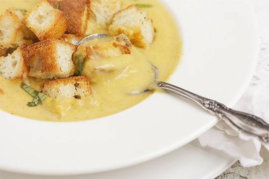 Картофена крем-супа с крутони