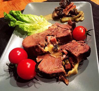 Пълнен телешки език