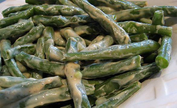 Зелен фасул със сос