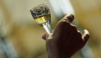 Топ 7 на най-полезните лечебни действия на домашната ракия