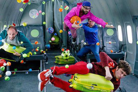 Клипът на OK Go, заснет в безтегловност