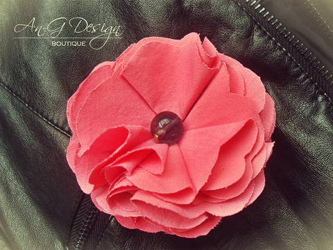 Нежна Брошка Deep Pink